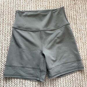 ALO Yoga 3” Airlift Blue Shorts